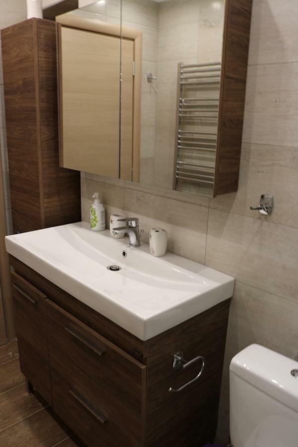 Evilio Votsi  Luaran gambar